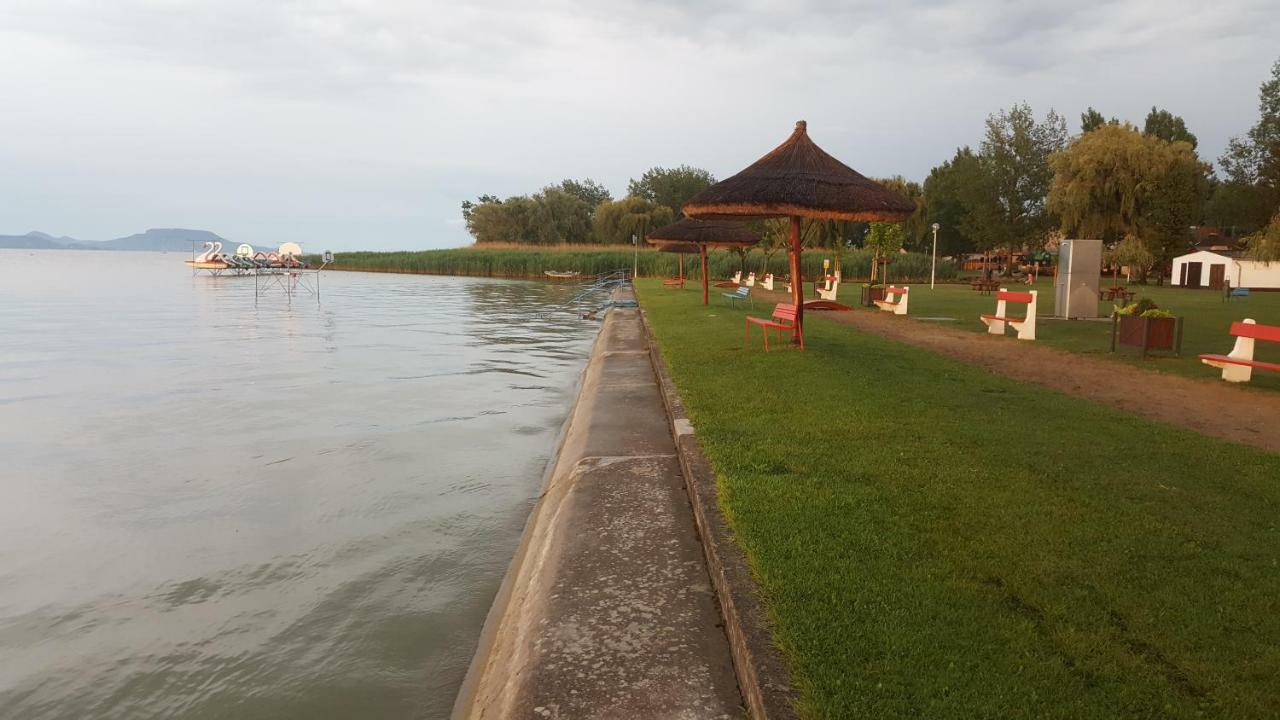 Balatonberény Sophie Apartment With Balcony מראה חיצוני תמונה